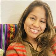 Profesora de español dictó clase de toda las edades